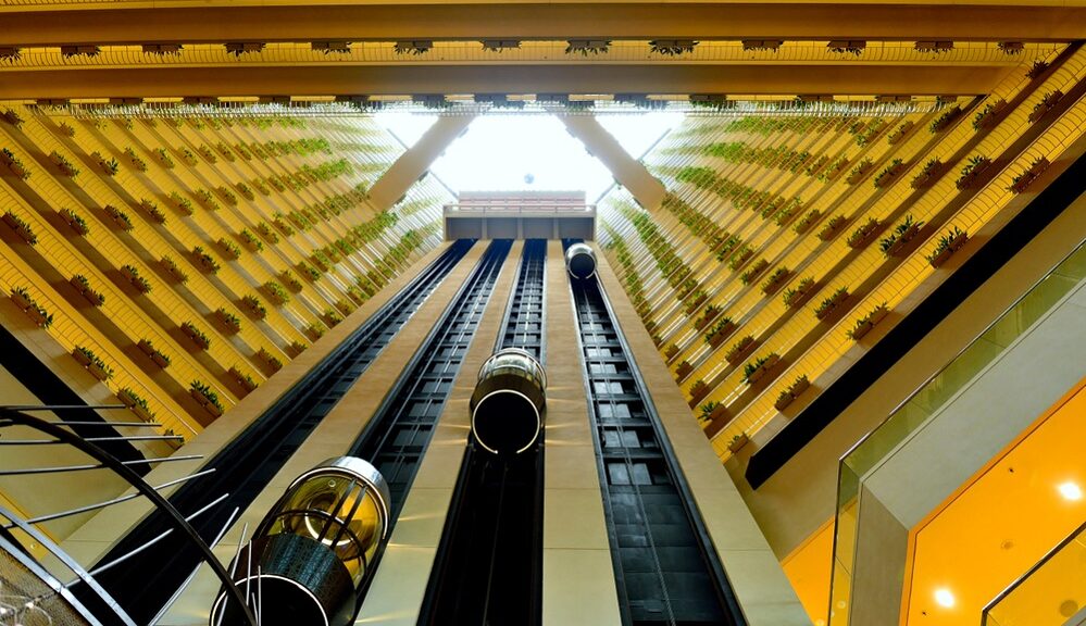 capsule elevator for building